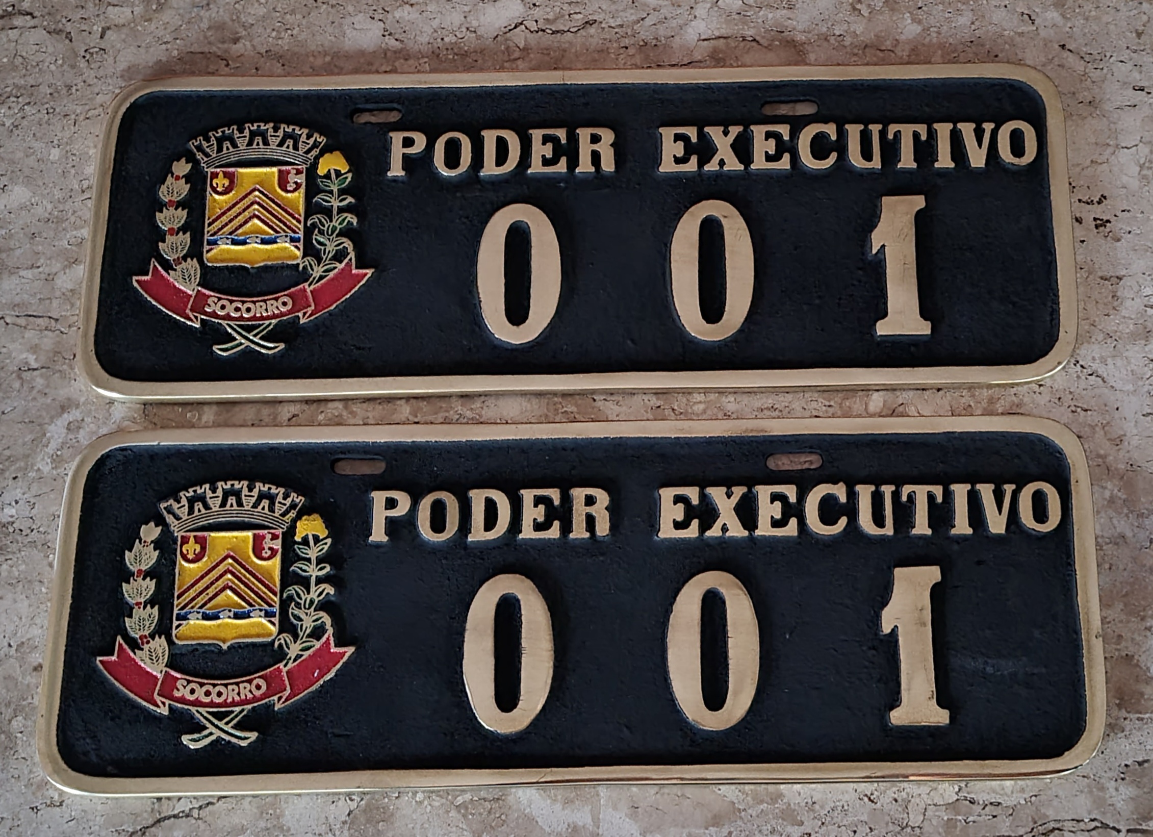 Placa de Carro em Bronze Fundido