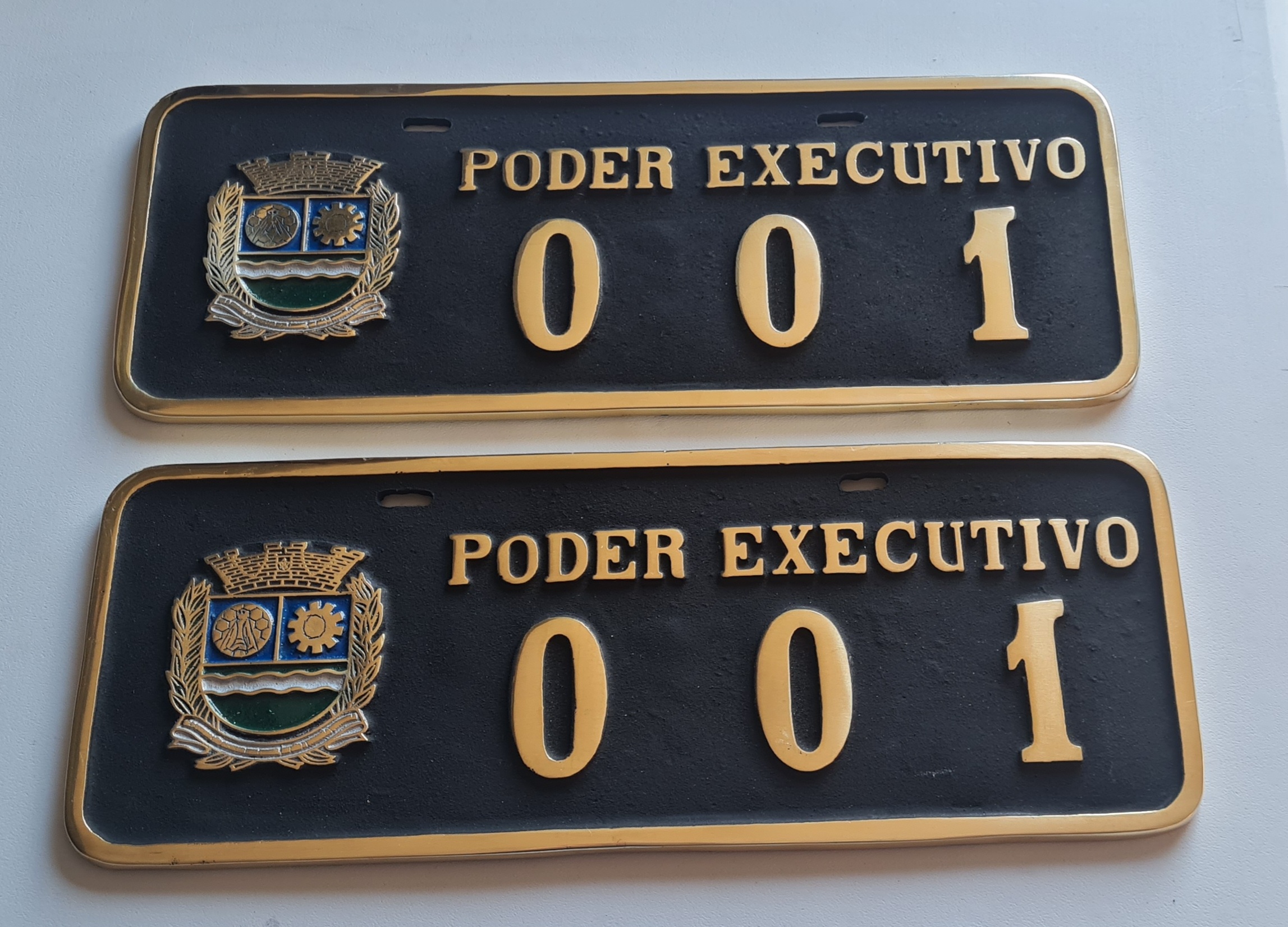 Placa de Carro em Bronze Fundido