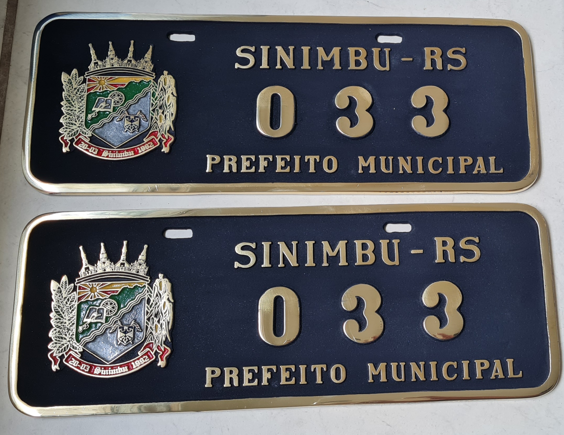 Placa de Carro em Bronze Fundido