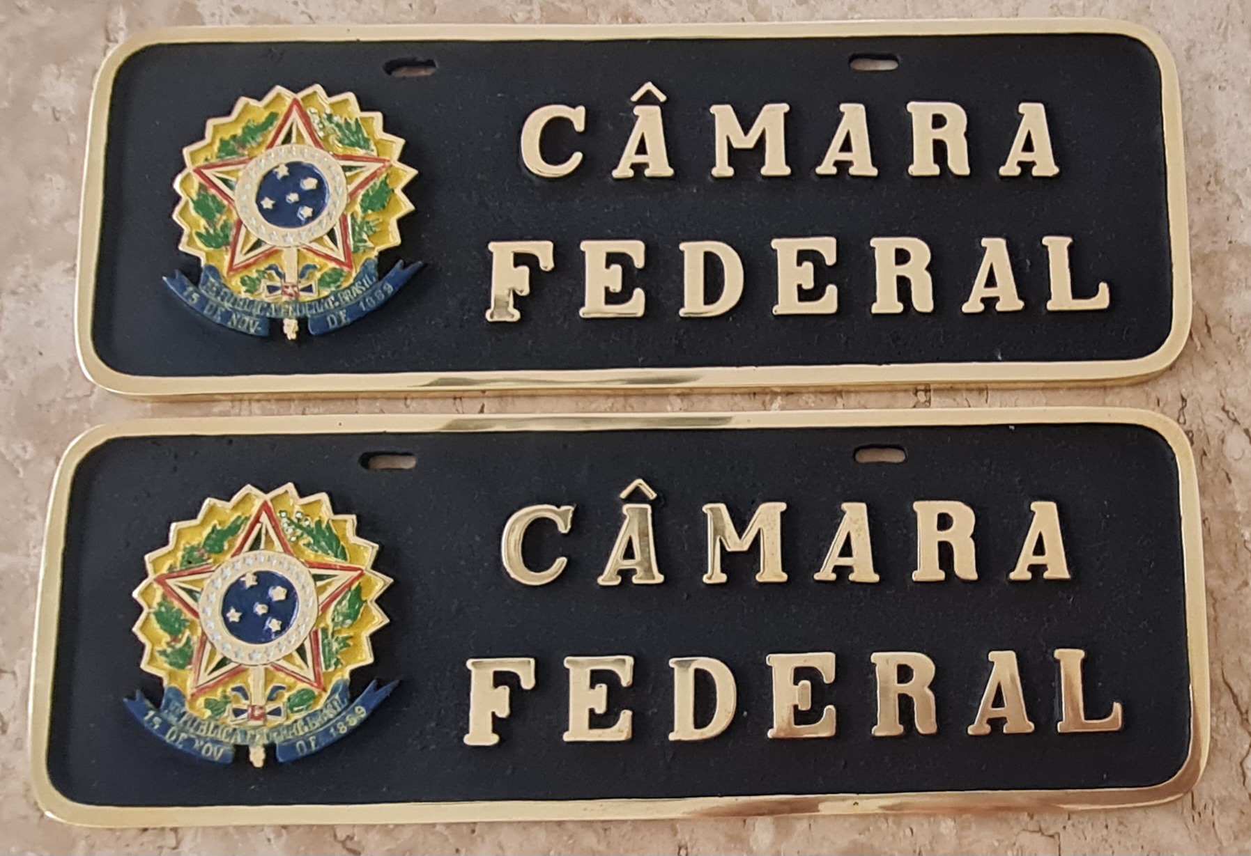 Placa de Carro em Bronze Fundido